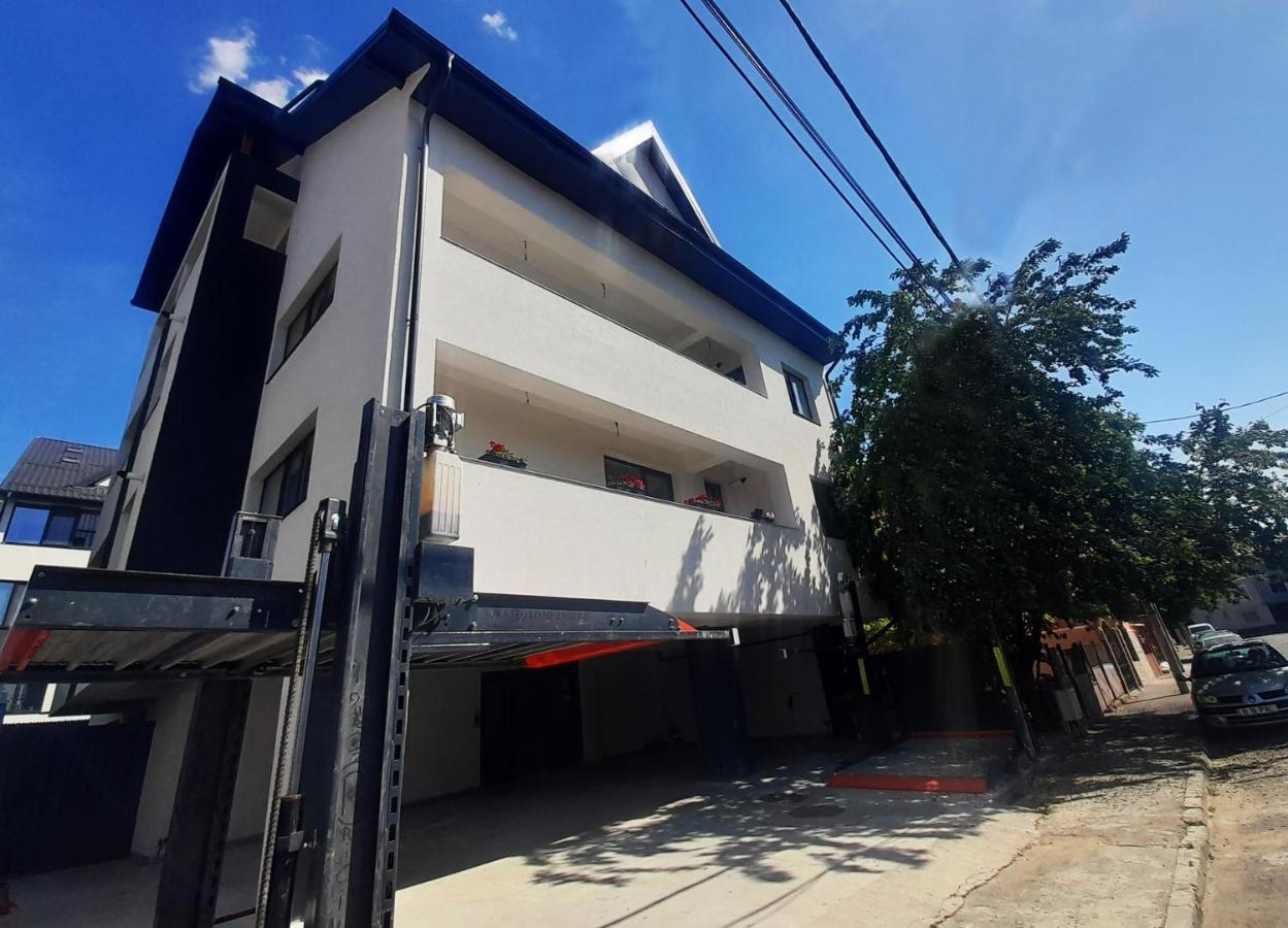 White Flat Apartment Bukares Bagian luar foto